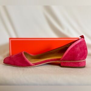 New with original Box: Bill Blass Fuchsia Lola Flats
Size: 10
True to size